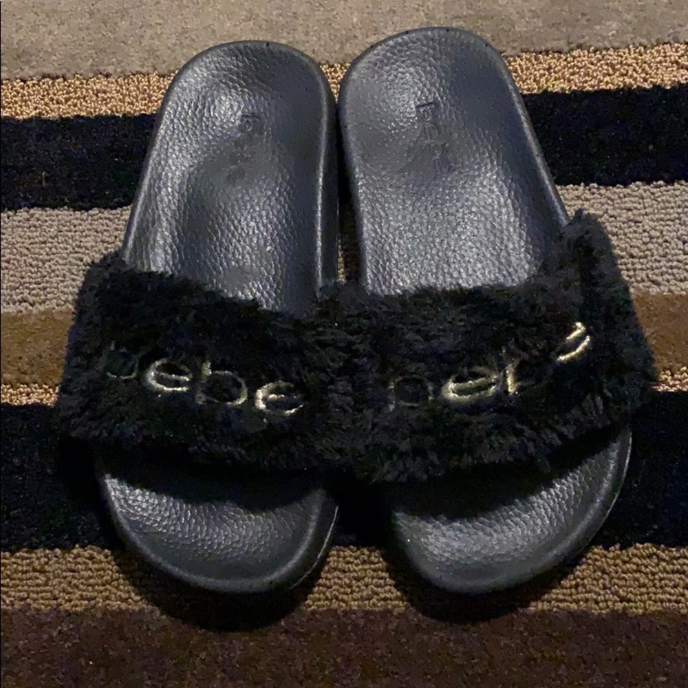BEBE FUR BLACK SLIDES WITH GOLD LETTERING SZ 1✔️🖤